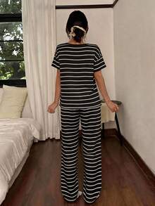 Spring/Summer New Women's 2-Piece Short Sleeve Pajama Set, Fashion Black & White Striped Short Sleeve & Long Pants Set, Soft & Comfortable Loungewear Suitable For Outdoor Wear - Black - View 2