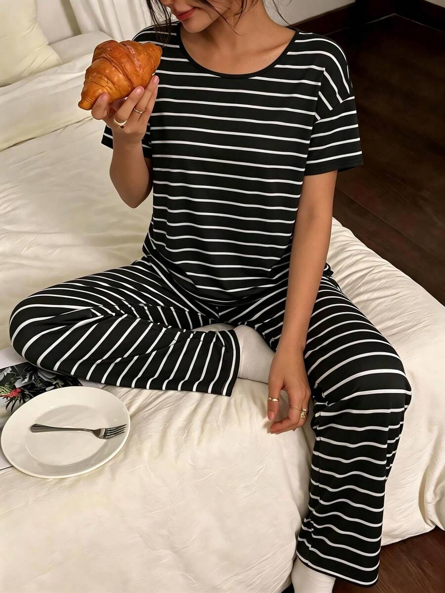 Spring/Summer New Women's 2-Piece Short Sleeve Pajama Set, Fashion Black & White Striped Short Sleeve & Long Pants Set, Soft & Comfortable Loungewear Suitable For Outdoor Wear - Black - View 1