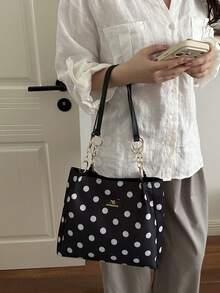 1 pieza Bolso de hombro de moda con patrón de lunares y contraste de color, de poliéster, gran capacidad y cierre de cremallera, adecuado para el uso diario de las mujeres - Blanco y Negro - Ver 4
