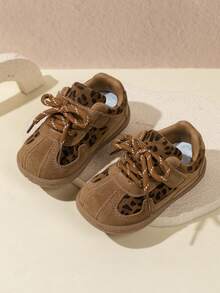 Sepatu Olahraga Lari Anak Perempuan Model Baru Musim Gugur 2026 dengan Sol Lembut dan Bernapas, Sepatu Lari Nyaman dengan Jaring Tunggal - Coklat - View 1