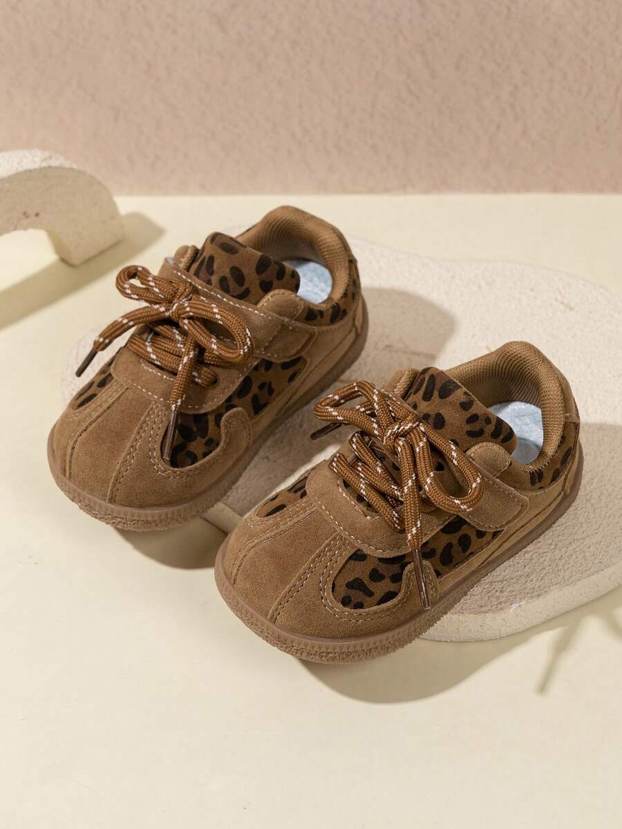 Sepatu Olahraga Lari Anak Perempuan Model Baru Musim Gugur 2026 dengan Sol Lembut dan Bernapas, Sepatu Lari Nyaman dengan Jaring Tunggal - Coklat - View 1