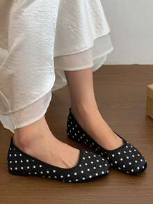 Sepatu Loafer Datar Motif Polkadot Hitam Model Slip-On Retro Ujung Persegi Dangkal Terbaru untuk Wanita, Modis Musim Semi, Serbaguna - Hitam - View 2