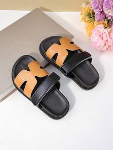 1 Pair Kids' Cool Contrast Color H-Shape Geometric Splicing Soft PU Material Non-Slip Wear-Resistant Open Toe Hook And Loop Flat Casual Slippers, Suitable For Summer Shopping/Family Outing - Black - View 1