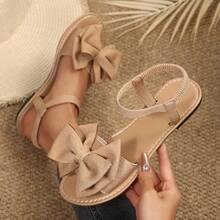 Sandal bệt nữ quai hậu co giãn nơ lớn nhún, 3 màu, phong cách tiên mềm mại, dép xỏ ngón hở mũi dáng thoải mái cho du lịch - Màu Khaki - Xem 4