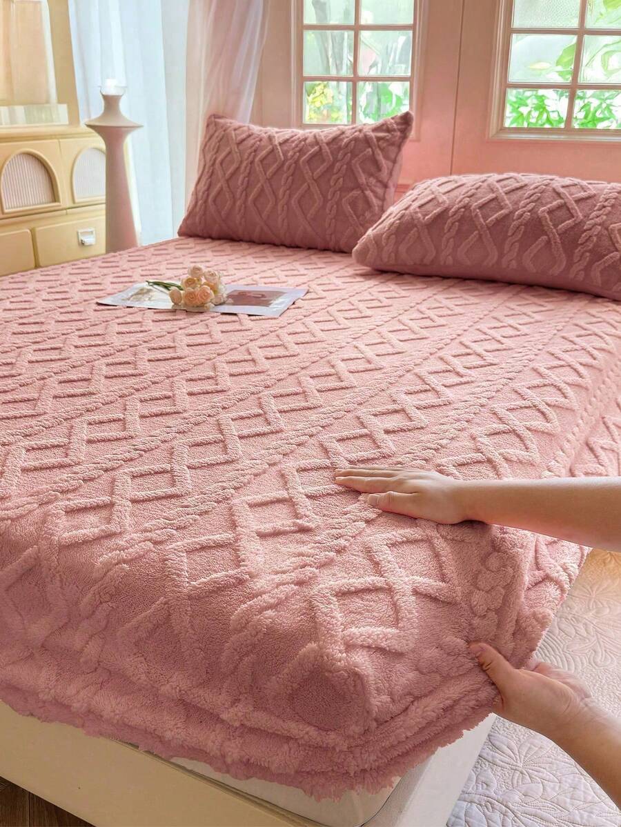 1pc Fitted Sheet, Bedding, Bed Cover, Fitted Sheet, Mattress Protector, Solid Color Fitted Sheet, Comfortable & Warm Mattress Pad, Minimalist Style Home Textile, Soft Anti-Pilling Bed Cover, Skin-Friendly Fitted Sheet, Excluding Pillow And Pillowcase, Home Decor