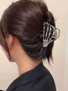 1pc Halloween Skeleton Claw Hair Clip, Gothic Punk Cosplay Skeleton Claw Hair Clip, Suitable For Hairstyle Styling Hair Accessories, Halloween Costume Party Decoration, Carnival Costume Headpiece, Halloween Horror Theme, Headpiece Gift, Halloween Home Decor - View 3