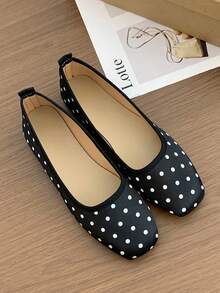 Sepatu Loafer Datar Motif Polkadot Hitam Model Slip-On Retro Ujung Persegi Dangkal Terbaru untuk Wanita, Modis Musim Semi, Serbaguna - Hitam - View 6
