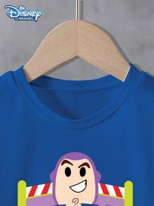 a y versátil.Presenta un diseño de estampado en inglés, bonito y elegante, del personaje de dibujos animados Buzz .Esta ropa de calle casual de moda de verano tiene cuello redondo y - Burdeos - Ver 2