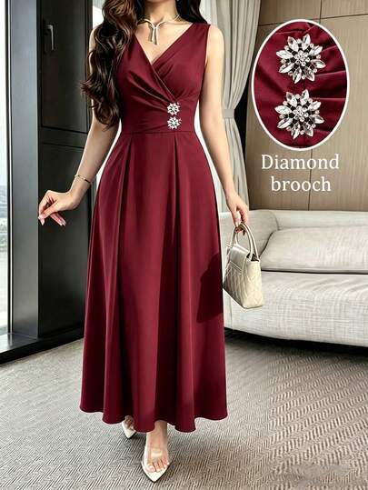 Women's Elegant Sleeveless Dress, Long Waist-Cinching Design, Decorated With Diamond Brooch Buckle, French Style Casual Dress, Suitable For Daily Wear, Parties And Banquets