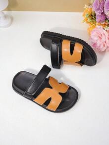 1 Pair Kids' Cool Contrast Color H-Shape Geometric Splicing Soft PU Material Non-Slip Wear-Resistant Open Toe Hook And Loop Flat Casual Slippers, Suitable For Summer Shopping/Family Outing - Black - View 5