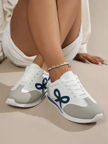 Sepatu Sneakers Kasual Serbaguna Wanita, Ujung Bulat, Model Rendah, Nyaman dan Datar, Gaya Retro Sporty, Kombinasi Warna, Tersedia dalam Warna Merah, Hijau, Kuning, Ukuran 35-43 Plus Size - Blue and White - View 6
