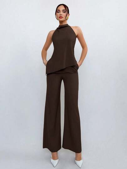 Conjunto de 2 piezas de top de cuello halter y pantalones en color café para mujer, estilo de uso diario