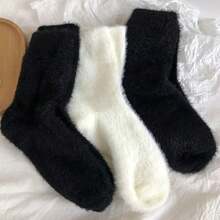 2 Pairs Women's Winter Classic Black & White Fuzzy Minimalist Versatile Mid-Calf Socks - Multicolor - View 7
