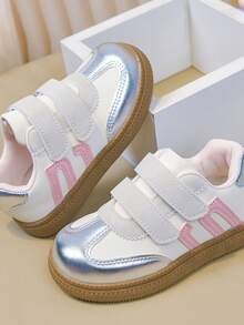 1 Pair 2026 Girls' Striped Patchwork PU Suede Round Toe Double Hook & Loop Flat Training Shoes, Suitable For School Daily Wear - Silver - View 3