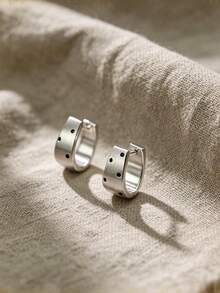 1 Pair U-Shaped Metal Brushed Polka Dot Ear Cuff Earrings, European And American Style, Personalized Fashion, Sweet Elegant Vintage Stud Earrings For Women And Girls, Travel Wedding Party Accessories, Birthday Christmas Gift 2026 - Silver - View 5