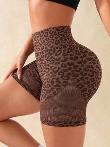 Vintage Leopard Print Seamless 3-Inch Workout Shorts, Moisture-Wicking Athletic Shorts - Chocolate Brown - View 5