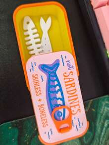 Novel Sardine Can Jewelry Box - Unique Fish-Shaped Tin Travel Jewelry Box, Cute Yellow & Blue Color Home Storage Box With Lid, Includes Fish Bone Shaped Jewelry Stand, Can Store Bracelets, Necklaces, Rings, Earrings, Multiple Colors Available, Perfect Gift For Women And Girls - Multicolor - View 11