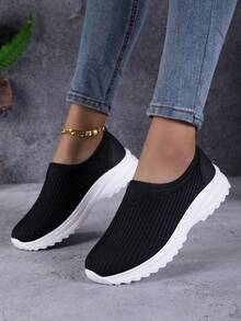 Women's Fashion Casual Shoes, Solid Color Minimalist Versatile, Unisex Men's Shoes, Mesh Breathable Slip-On Sneakers - Black - View 4