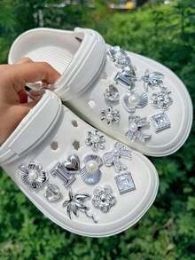 18pcs Silver Shoe Charms (Flowers, Trees, Bows) Suitable For Perforated Slippers DIY Decoration - Silver - View 5