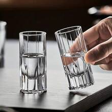 2pcs/6pcs/12pcs Star Crystal Glass Cups, 1oz Capacity (Please Pay Attention To Size And Capacity When Purchasing), Featuring Geometric Star Pattern Design, Smooth And Non-Slip Body, Perfect For Home Use, Reusable. These Cups Are An Ideal Choice For Quality Living-Both Practical And Festive Beverage Containers. - View 5