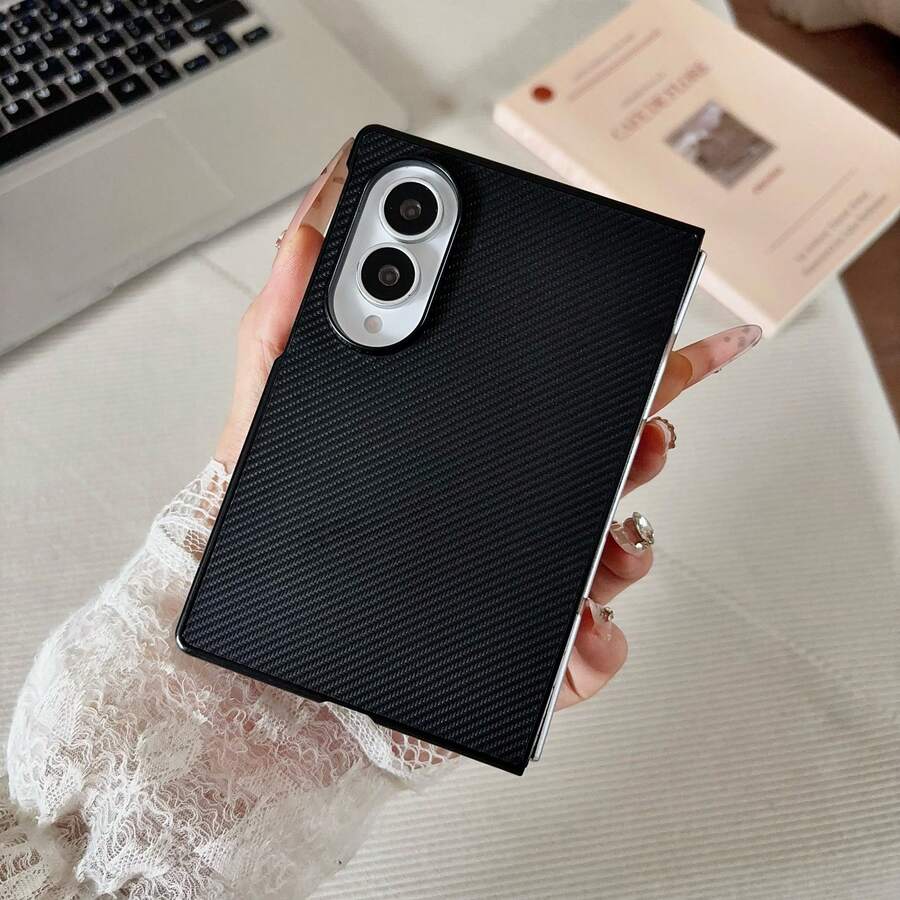1 Buah Casing Ponsel Lipat Kulit PU Motif Serat Karbon Premium Kompatibel dengan Galaxy Z Fold 8 Fold 8 Ultra Fold7 Fold6 Fold5 Fold4 - Pelindung Belakang Anti Guncangan Seluruh Bodi untuk Bisnis