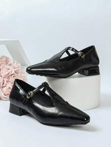 Women's Pointed Toe T Strap Mary Jane Shoes, Buckle Decor Low Block Heel Retro Daily Pumps - Black - View 2