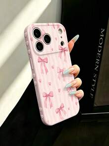 1 Stück neue modische minimalistische rosa gestreifte Schleife Herz Muster Seiten 3D Herz Handyhülle kompatibel mit Apple/ Phones Apple 17/17Pro/17ProMax/16/16Pro/16ProMax/16Plus/15/15Plus/15Pro/15ProMax/14/14Plus/14Pro/14ProMax/13/13Pro/13ProMax/12/12Pro/12ProMax/11/11ProMax/XR/XSMAX/7G/8plus/Galaxy S26/S26 Ultra/S26 Plus/S25/S25 FE/S24/S23/S22/A05/A10S/A12/A13/A16/A15/A35/A36/A20/A50/A55/A56/Sturz- und Stoßschutz Schutzhülle - Verschiedenfarbig - Übersicht 2