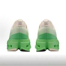 On Running Women Running Shoes - 白綠色 - 查看 5
