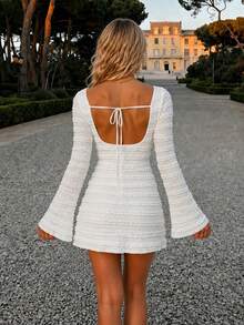 Vestido Mini Elegante Branco com Costas Abertas e Manga Longa para Mulheres NOVELLE, Detalhe de Fivela de Metal, Adequado para Encontro de Outono, Festa, Jantar, Trabalho - Branco - Visão 5