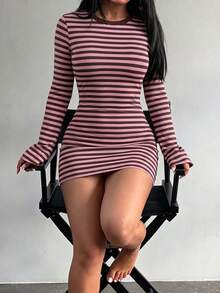 Abito mini aderente a righe autunnali con maniche a campana, collo rotondo, vita stretta, sexy e corto, elegante per donna - Strisce rosa - Visualizzare 3