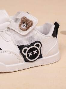 Cute Plush Bear Hook & Loop Baby Walking Shoes, Soft Sole Anti-Slip Closed Toe White Sneakers, Breathable Lightweight Functional Board Shoes For Toddlers, Spring/Autumn, Unisex - Black - View 7