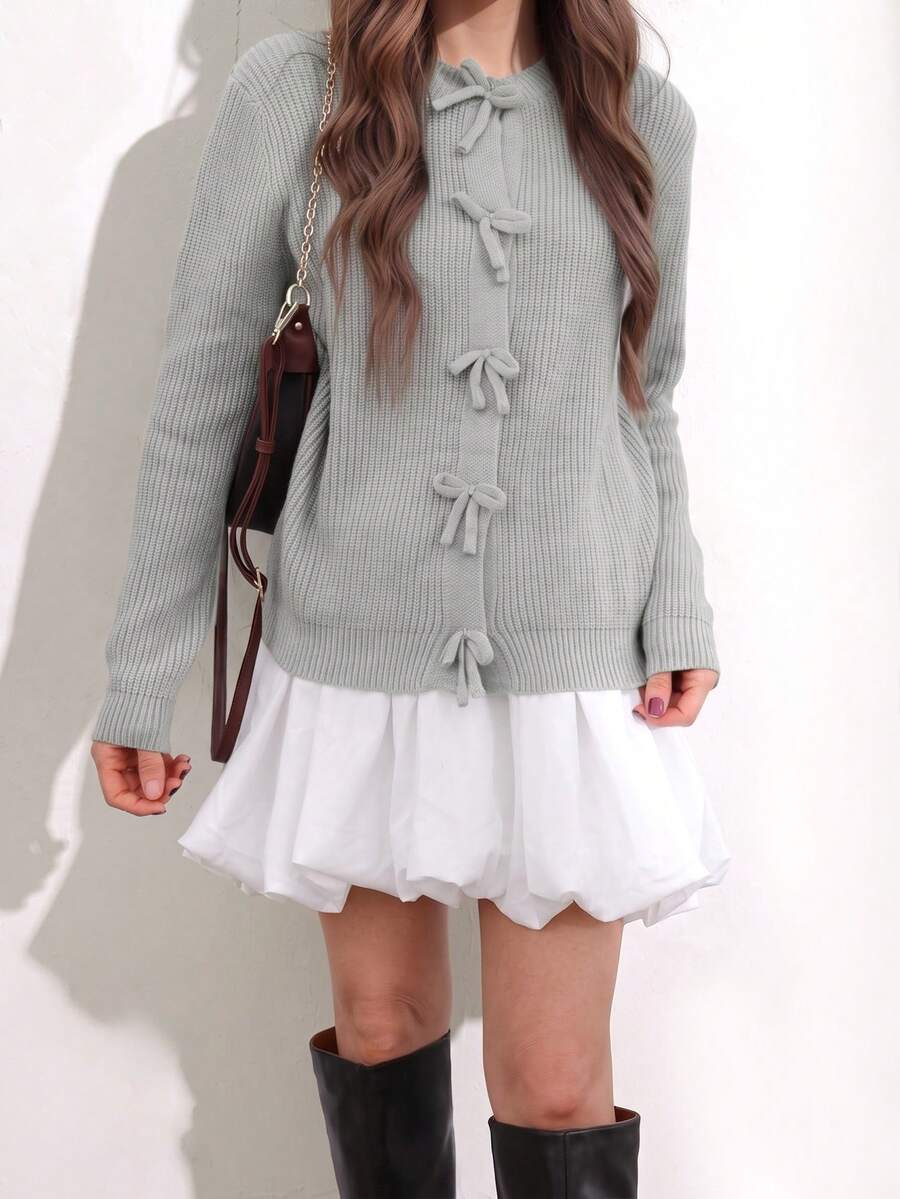 女款秋冬學院風淺灰色羅紋針織開襟衫,蝴蝶結設計細節,休閒日常與派對穿搭 - 淺灰色 - 查看 1