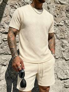 Conjunto de 2 piezas de verano para hombre con patrón de diamante texturizado, incluye camiseta de cuello redondo y pantalones cortos con cordón, adecuado para atuendos casuales de verano - Albaricoque - Ver 2