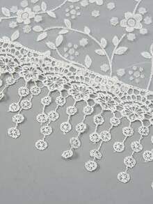 1件女款蕾絲刺繡純色三角巾 波希米亞鏤空玫瑰花卉頭巾披肩 附流蘇，適合日常穿搭 - 三角巾 - 查看 9