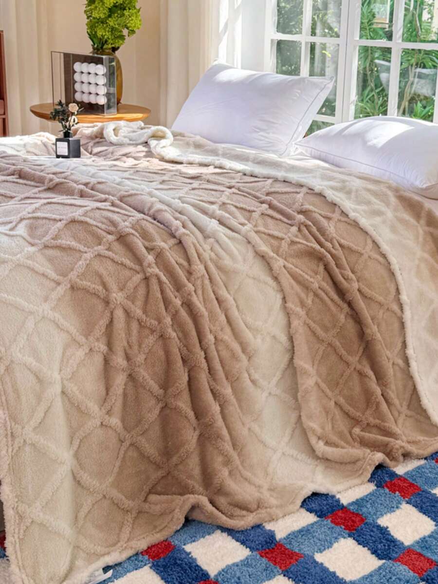 One Piece Of Diamond-Patterned Woolen Blanket. Super Soft And Fine. Double-Sided For Warmth. Suitable For Household Bed Sheets, Office Nap Blankets, Sofa Blankets, Car Blankets And Air Conditioning Blankets. - Beige - View 1