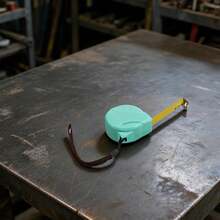 Cintaétrica de acero de/5m con doble escala (pulgadas yétrica), cintaétrica retráctil con bloqueo automático, equipada con carcasa de ABS a prueba de golpes y cordón anticaída, adecuada para profesionales del bricolaje, verde: herramientas y suministros para decoración del hogar. - 5 metros - Ver 5