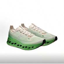 On Running Women Running Shoes - 白綠色 - 查看 3