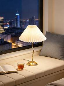 1 buah Lampu Meja Minimalis Premium Kreatif Retro Gaya Modern Bertenaga USB, Cocok untuk Kamar Tidur, Lampu Samping Tempat Tidur, Dekorasi Meja Kamar. - Perak - View 10