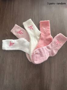 5双蝴蝶结装饰蓬松女士过膝袜，保暖柔软，适合秋冬季节，也是理想的礼物之选。 - 蝴蝶結 - 查看 13