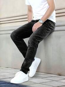 Jeans clásicos de mezclilla negra con estiramiento para hombres - Negro - Ver 4