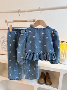 Girls' Early Autumn Cool & Sweet Round Neck Puff Sleeve Top With All-Over Bow Print, 3D White Bow Front Placket, Ruffle Hem, Paired With Elastic Waist Wide Leg Long Pants In Matching Print, Sweet Toddler Spring/Autumn Outing Set - Light Wash - View 2