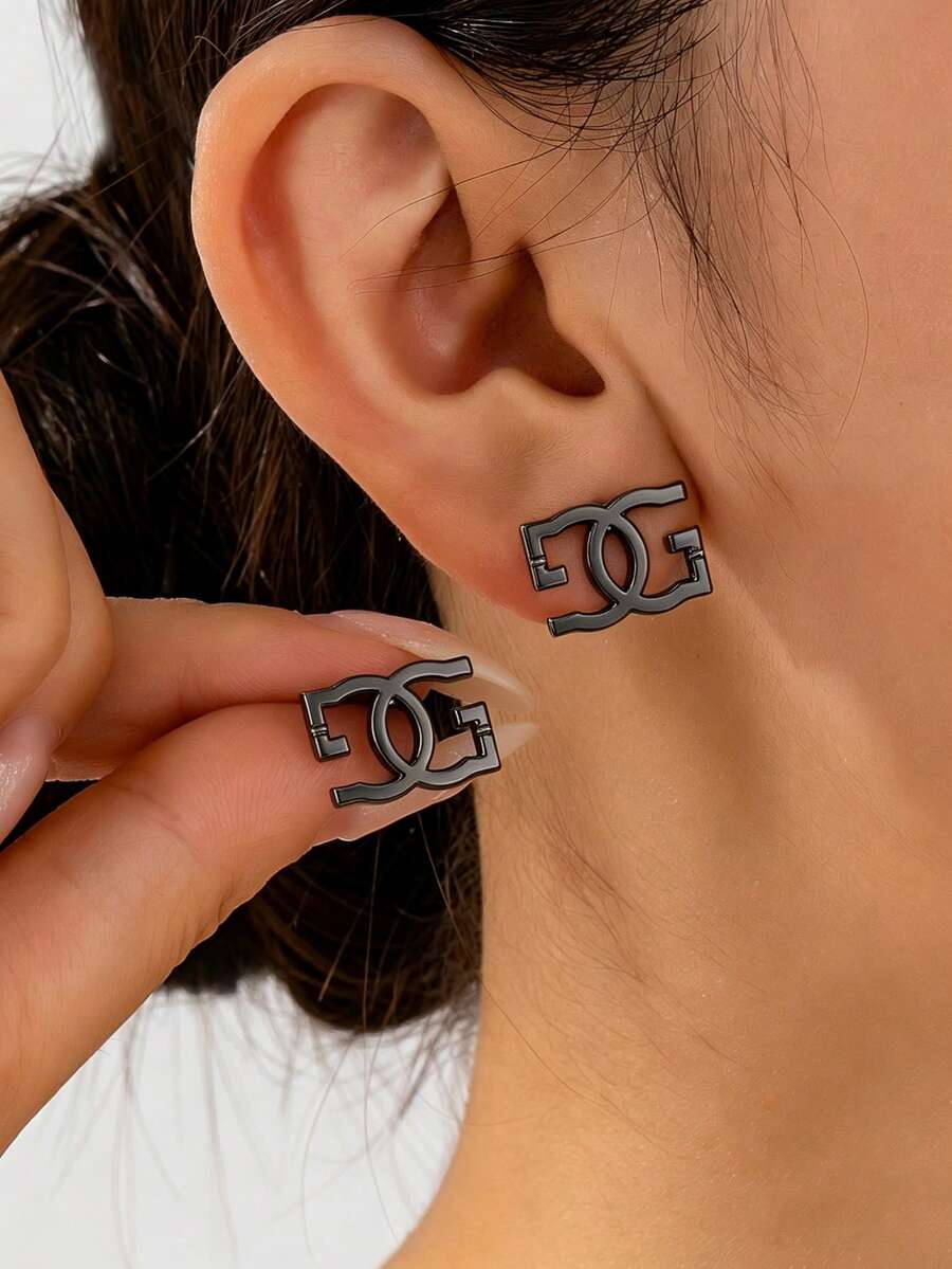 1pc European & American Minimalist High-End Gold Letter Women's Stud Earrings - Black - View 1