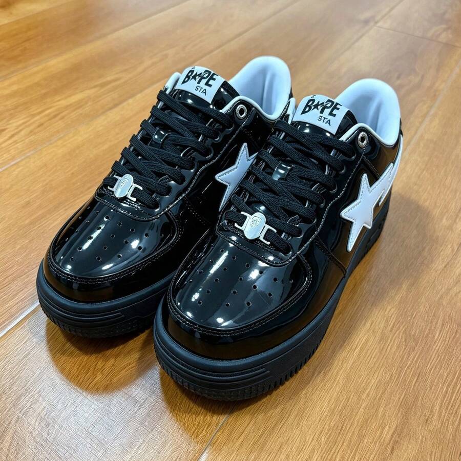 A BATHING APE 經典星標 BAPE STA 低筒中性休閒運動球鞋 - 黑白鏡面 - 查看 1