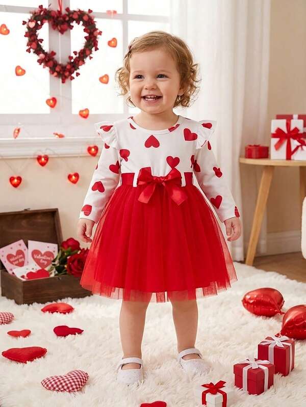 Gaun Bayi Perempuan Motif Hati Lucu untuk Hari Valentine dengan Patchwork Jala dan Sabuk