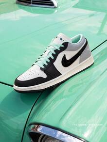 Women's WMNS AIR JORDAN 1 LOW Basketball Shoes Low-Top IX5001-101 - Black and White - View 2