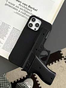 Casing Ponsel Anti Jatuh dan Anti Sidik Jari Desain Pistol Mainan Lucu Kreatif Terbaru, Pelindung Penuh, Kompatibel dengan Apple 11/12/13/14/15/16 PRO/PROMAX - Hitam - View 5