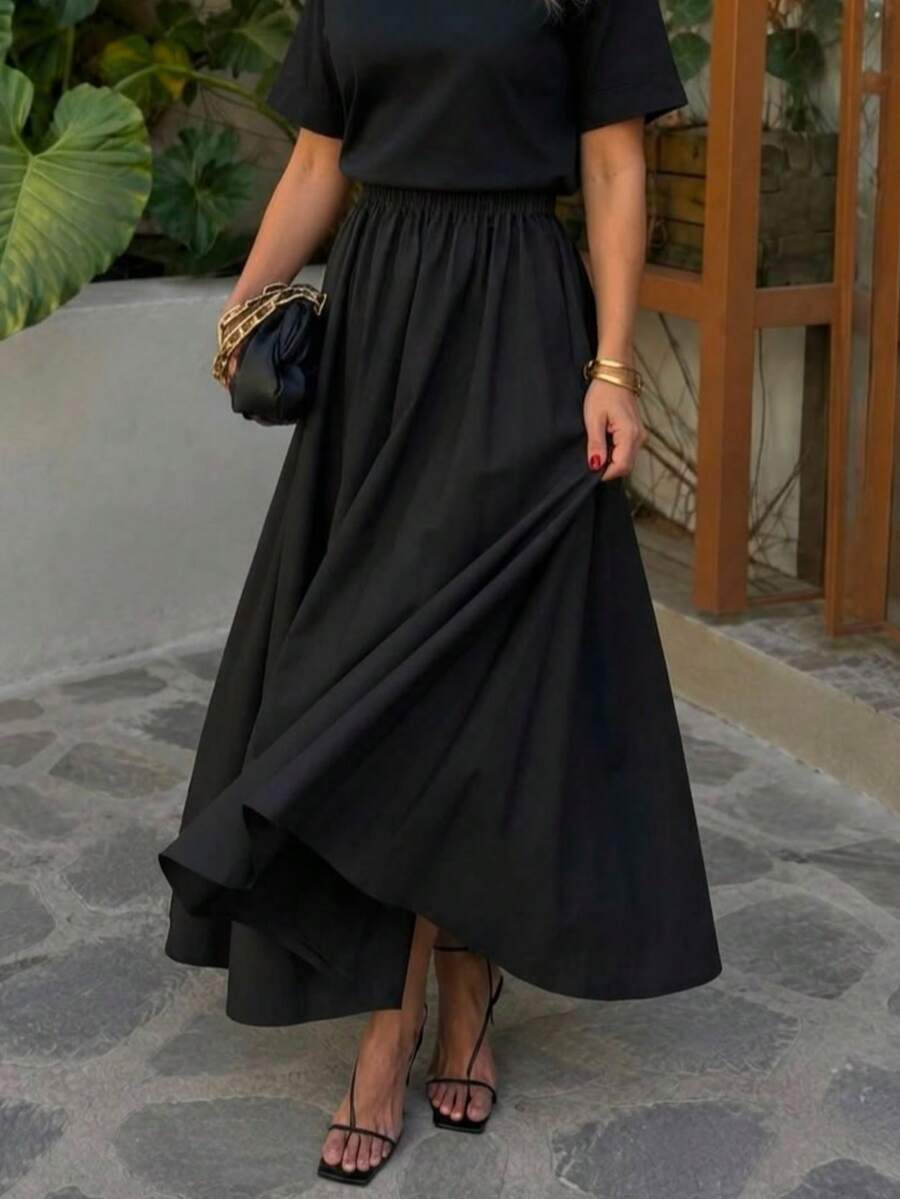 Women's Stretch Waist Poplin Long Flared Skirt - Black - View 1