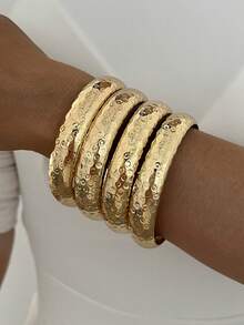 4pcs/Set Vintage Elegant Wide Plain Metal Cuff Bracelets, Suitable For Women's Daily, Party, Vacation And Multiple Occasions, Gift - Gold - View 2