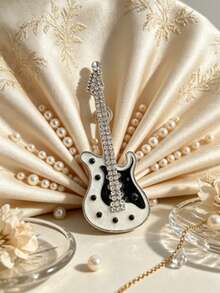 Guitar Model D