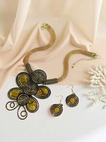 Kalung Kawat Aluminium Kristal Buatan Berwarna-warni Bergaya Retro Eropa dan Afrika yang Berlebihan - Coffee Brown - View 3